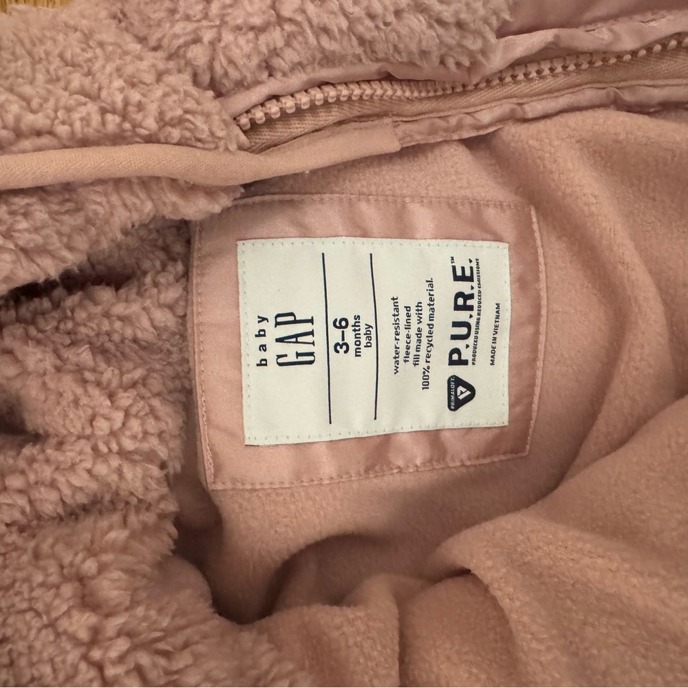 GAP  Lightweight Puffer One-Piece - Picture 3 of 4